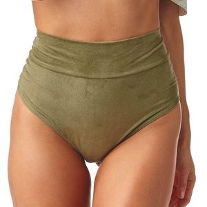 Montce bottoms!! 🥑 sold out online!